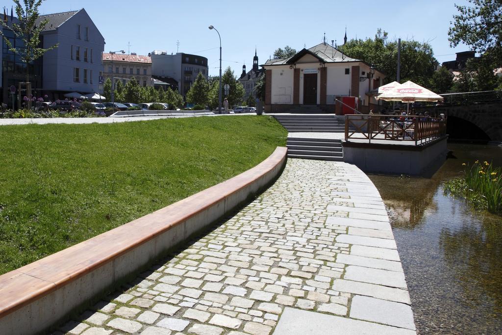U Zvonu Hotell Plzeň Eksteriør bilde